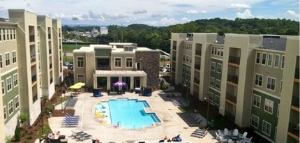 Monarch 815 in Johnson City, TN - Foto de edificio - Building Photo