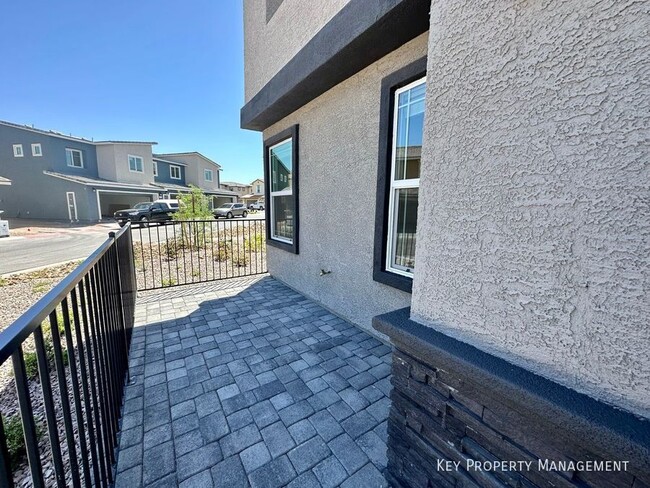 1124 Meadow Sparrow Pl in Henderson, NV - Building Photo - Building Photo