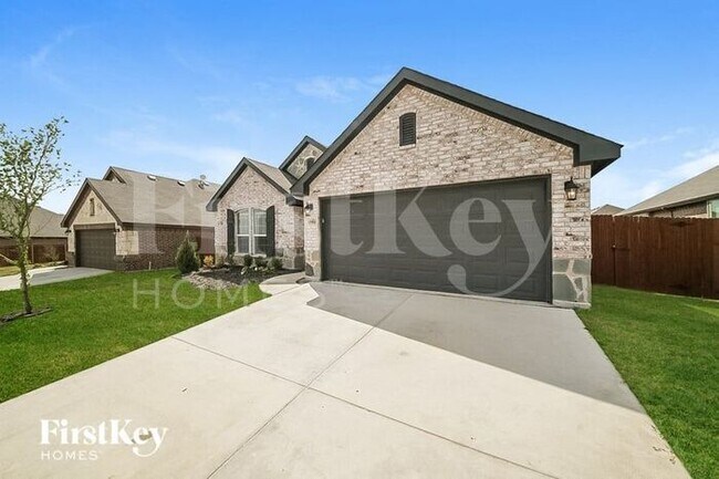 2552 Silver Fox Trl in Hudson Oaks, TX - Building Photo - Building Photo