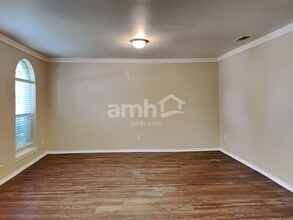 4706 Buescher Ct in Pearland, TX - Foto de edificio - Building Photo