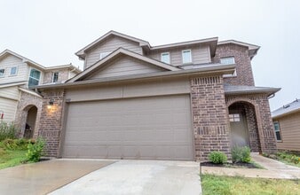 13921 Heywood Dr in Pflugerville, TX - Building Photo - Building Photo