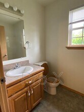 4575 E Zora St in Joplin, MO - Foto de edificio - Building Photo