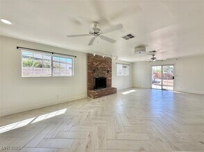 224 Autumn Ct in Henderson, NV - Building Photo - Building Photo