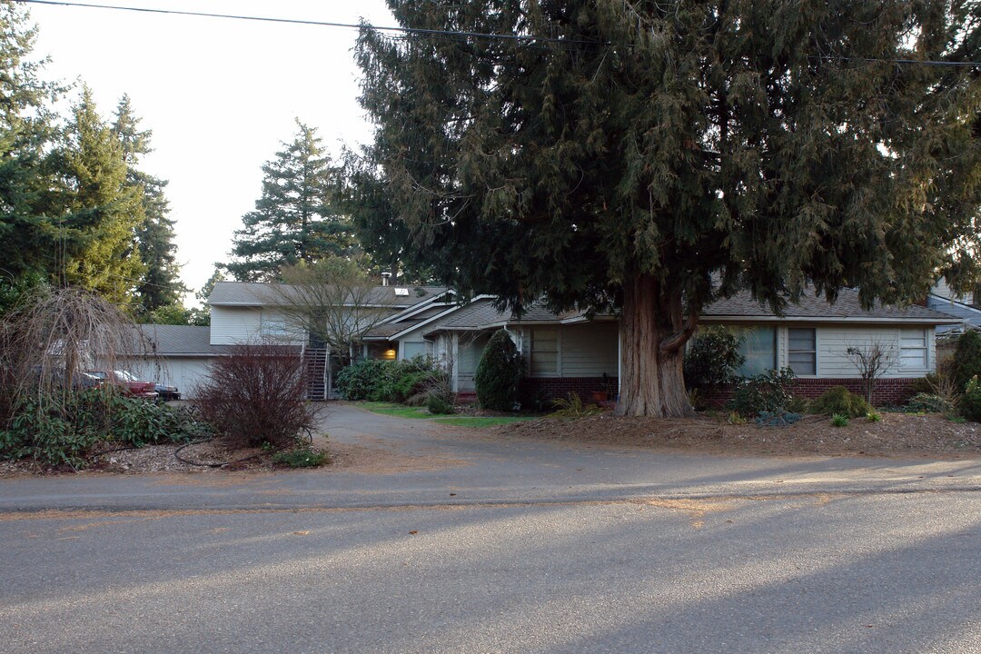 4320-4328 NE Maywood Pl in Portland, OR - Building Photo