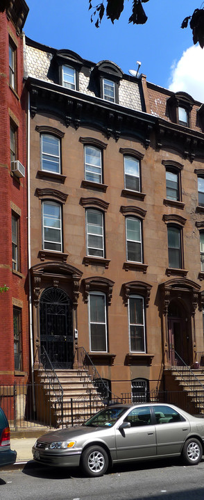 97 Gates Ave in Brooklyn, NY - Foto de edificio