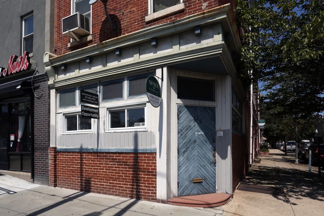 131 W Girard Ave in Philadelphia, PA - Building Photo - Building Photo