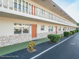 923 22nd Pl in Vero Beach, FL - Building Photo