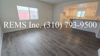 511 E Franklin Ave in El Segundo, CA - Building Photo - Building Photo