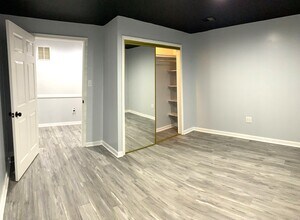 14717 Calvary Pl in Centreville, VA - Foto de edificio - Building Photo