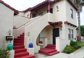 217-219 S Eucalyptus Ave in Inglewood, CA - Foto de edificio - Building Photo