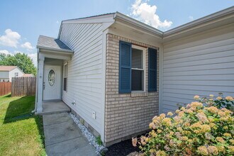 6091 Parrington Dr in Indianapolis, IN - Building Photo - Building Photo