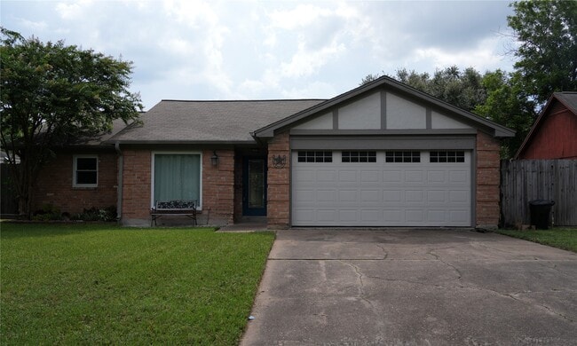 property at 17115 Kings Walk Ln