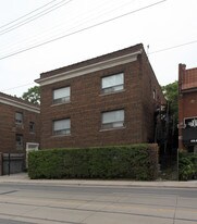 1383 Bathurst St in Toronto, ON - Building Photo