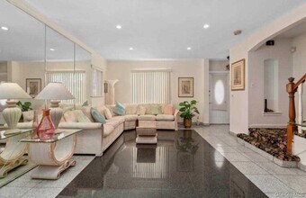73-14 174th St in Queens, NY - Building Photo - Building Photo