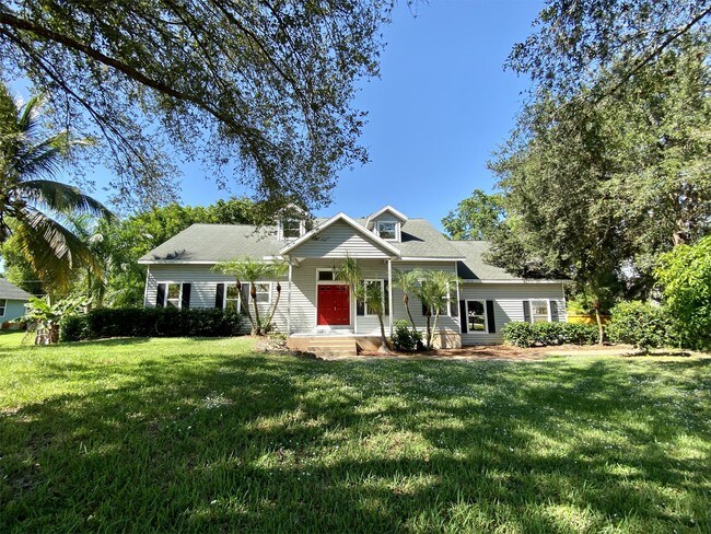 8189 Sandpiper Rd-Unit -3 in Ft. Myers, FL - Building Photo - Building Photo