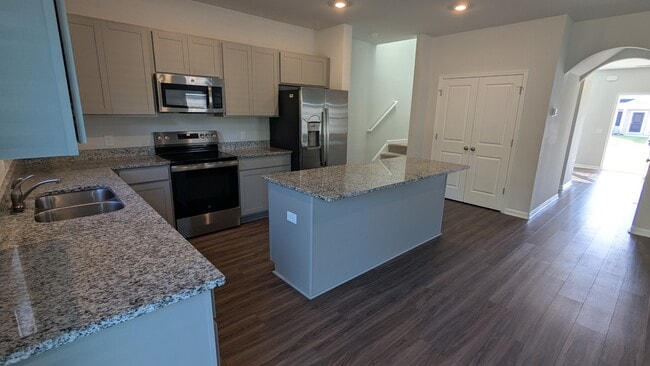 130 Freesia Dr in Springfield, GA - Building Photo - Building Photo