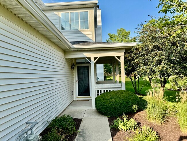 292 Tower Hill Dr in St. Charles, IL - Building Photo - Building Photo