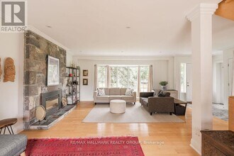 960 Elsett Dr in Ottawa, ON - Building Photo - Building Photo