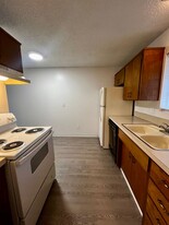 301 Santa Roza Dr in Yakima, WA - Building Photo - Building Photo