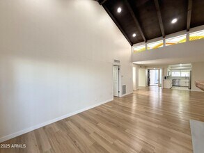 6533 N Maryland Cir in Phoenix, AZ - Building Photo - Building Photo
