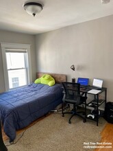 129 Brooks St, Unit 2 in Boston, MA - Building Photo - Building Photo