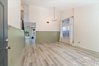 8908 W Hove Loop in Austin, TX - Building Photo - Building Photo