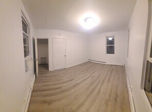 79 Davidson St, Unit 1 family in Staten Island, NY - Building Photo - Building Photo