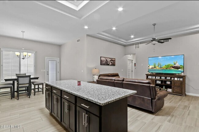 265 Emerald Sun Dr in Horizon City, TX - Building Photo - Building Photo