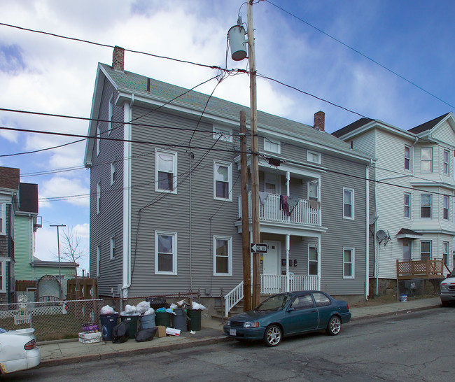 160 Hall St in Fall River, MA - Building Photo - Building Photo