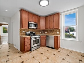 2141 W Cullom Ave in Chicago, IL - Building Photo - Building Photo