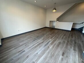 211 E Berkeley St in Boston, MA - Building Photo - Building Photo