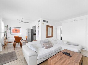 3220 NE 10th St in Pompano Beach, FL - Building Photo - Building Photo