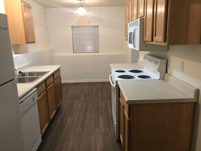 4004 Cheyenne St, Unit B in Cheyenne, WY - Building Photo - Building Photo