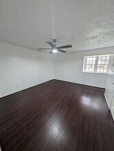 8703 Collingsdale Rd in La Porte, TX - Building Photo - Building Photo