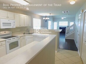 3245 Manchester Ave in Winston-Salem, NC - Building Photo - Building Photo