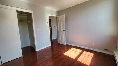 504 Central Ave in Jersey City, NJ - Building Photo - Building Photo