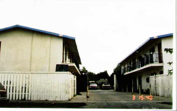 1130-1138 W Brook St in Santa Ana, CA - Building Photo