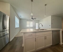 1732 Dromolin Dr in Virginia Beach, VA - Building Photo - Building Photo