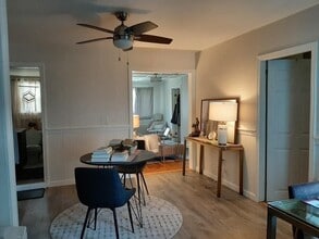 22 Dearborn St in Newport, RI - Foto de edificio - Building Photo