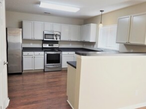 186 Chemistry Cir in Ladson, SC - Building Photo - Building Photo