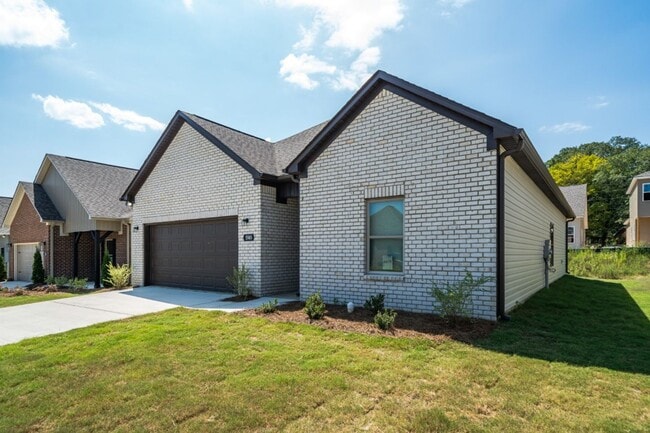 5505 Blue Jay Cir in Helena, AL - Building Photo - Building Photo