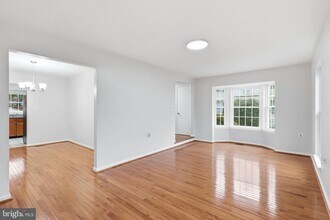 5001 Lambsgate Ln in Woodbridge, VA - Building Photo - Building Photo