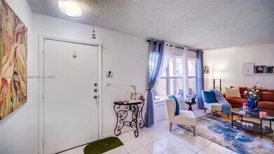 14107 SW 66th St in Miami, FL - Building Photo - Building Photo