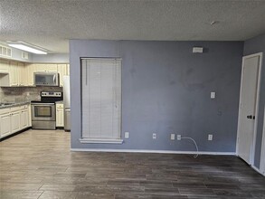 2300 Bamboo Dr in Arlington, TX - Building Photo - Building Photo