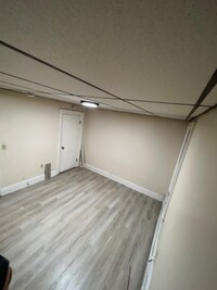 98 Japonica St photo'