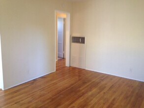 2212-2214 Grand Ave in Long Beach, CA - Building Photo - Building Photo