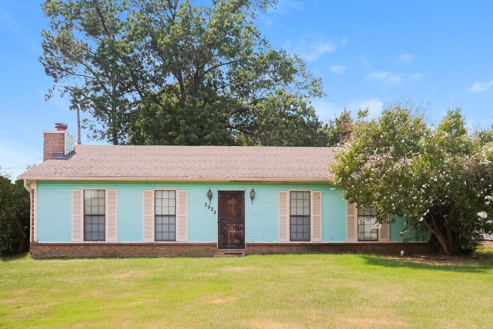 3925 Birchshade Cove in Memphis, TN - Building Photo