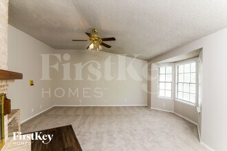 303 Mountain Echo in San Antonio, TX - Building Photo - Building Photo