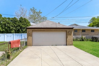 9147 S Richmond Ave in Evergreen Park, IL - Building Photo - Building Photo