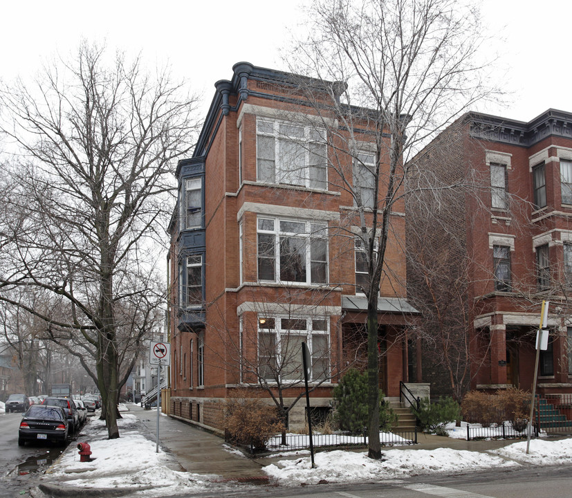 858 W Wrightwood Ave in Chicago, IL - Building Photo